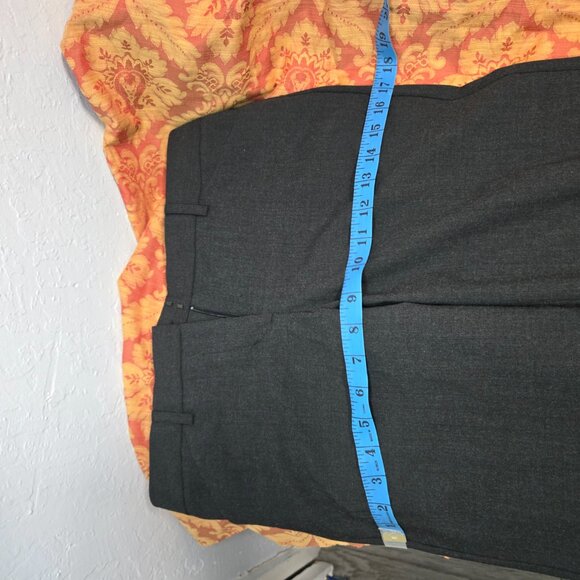 Express Editor Pants 4S β Sleek, Professional & Flattering Fit - Picture 7 of 10